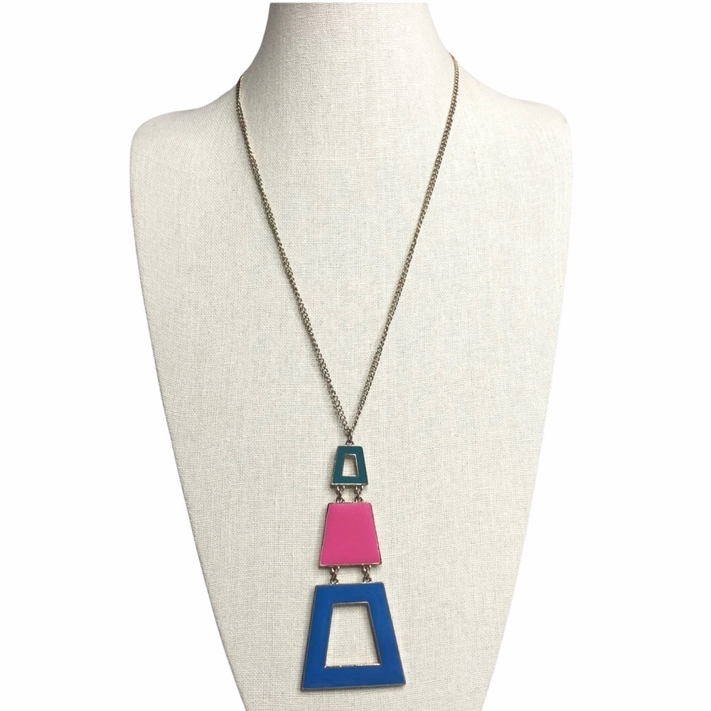Mod Style Pendant Necklace